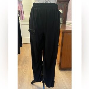Cool Run, woman’s SZ M, lightweight, elastic waistband, ski pants.